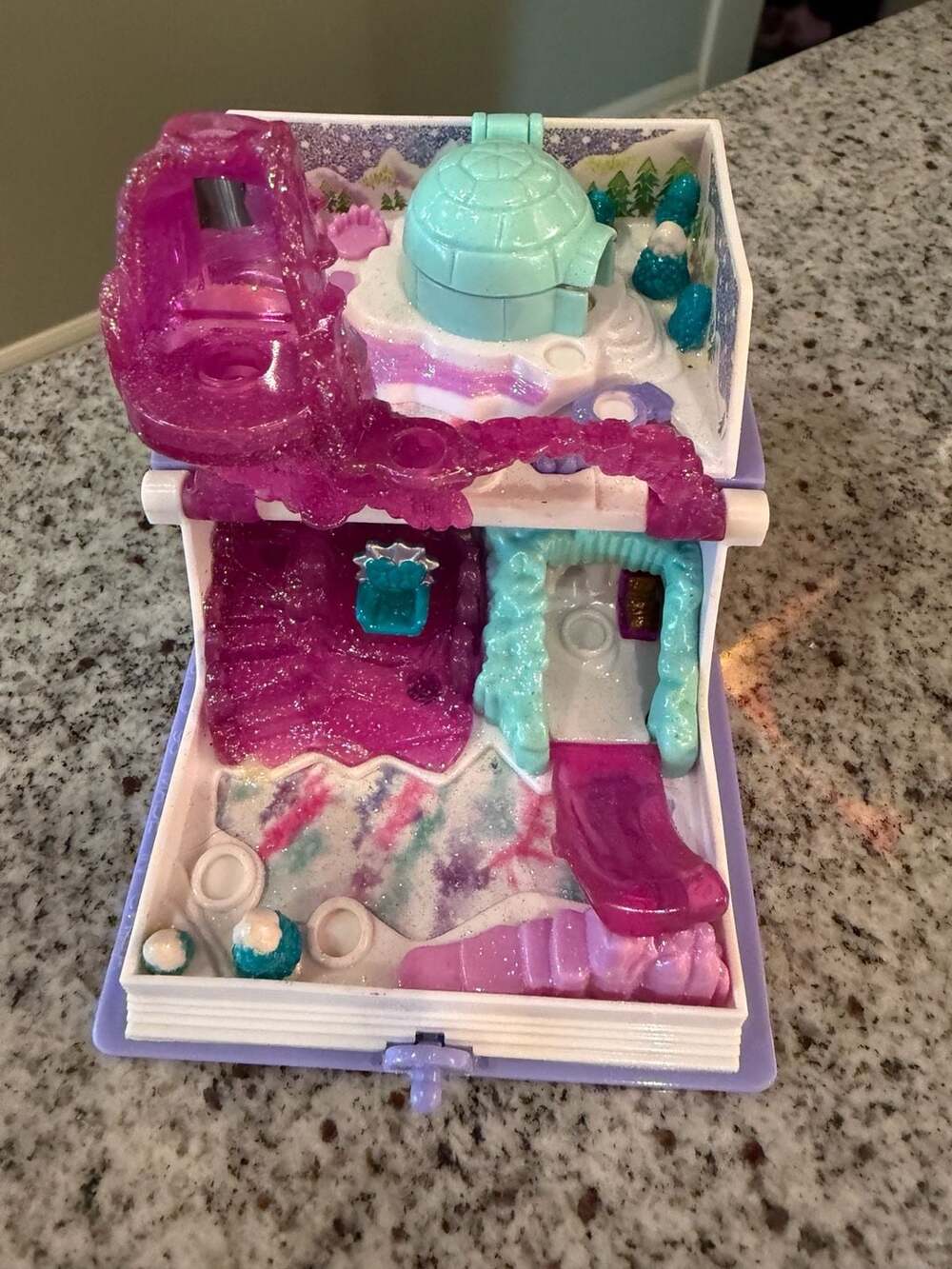 Vintage1995  Polly Pocket Sparkle Snowland Volume II Enchanted Story Book 1995